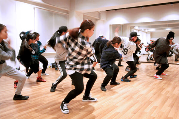 ダンスボーカル育成レッスン01 丁寧なダンス指導