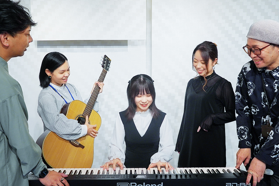 ボイストレーニングがすごい！VOATの特色！ 03 様々な発表会やライブを定期的に開催！発表の場も充実!